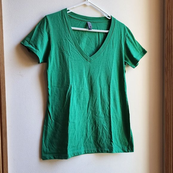 Next Level Apparel Tops - Next Level Apparel Green V-Neck T-Shirt Size XL
